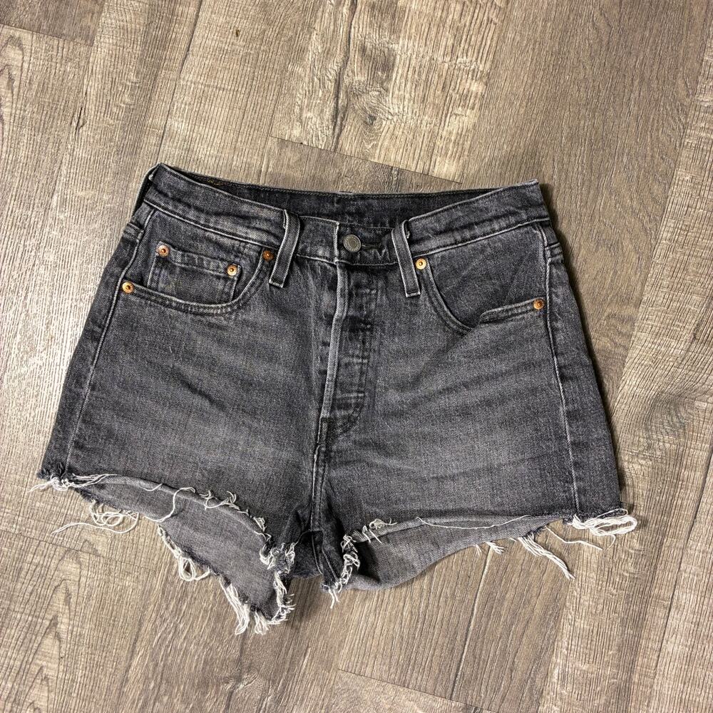 👖 Levi’s 501 Black Wash Distressed Cutoff Denim Shorts Size 27 🖤